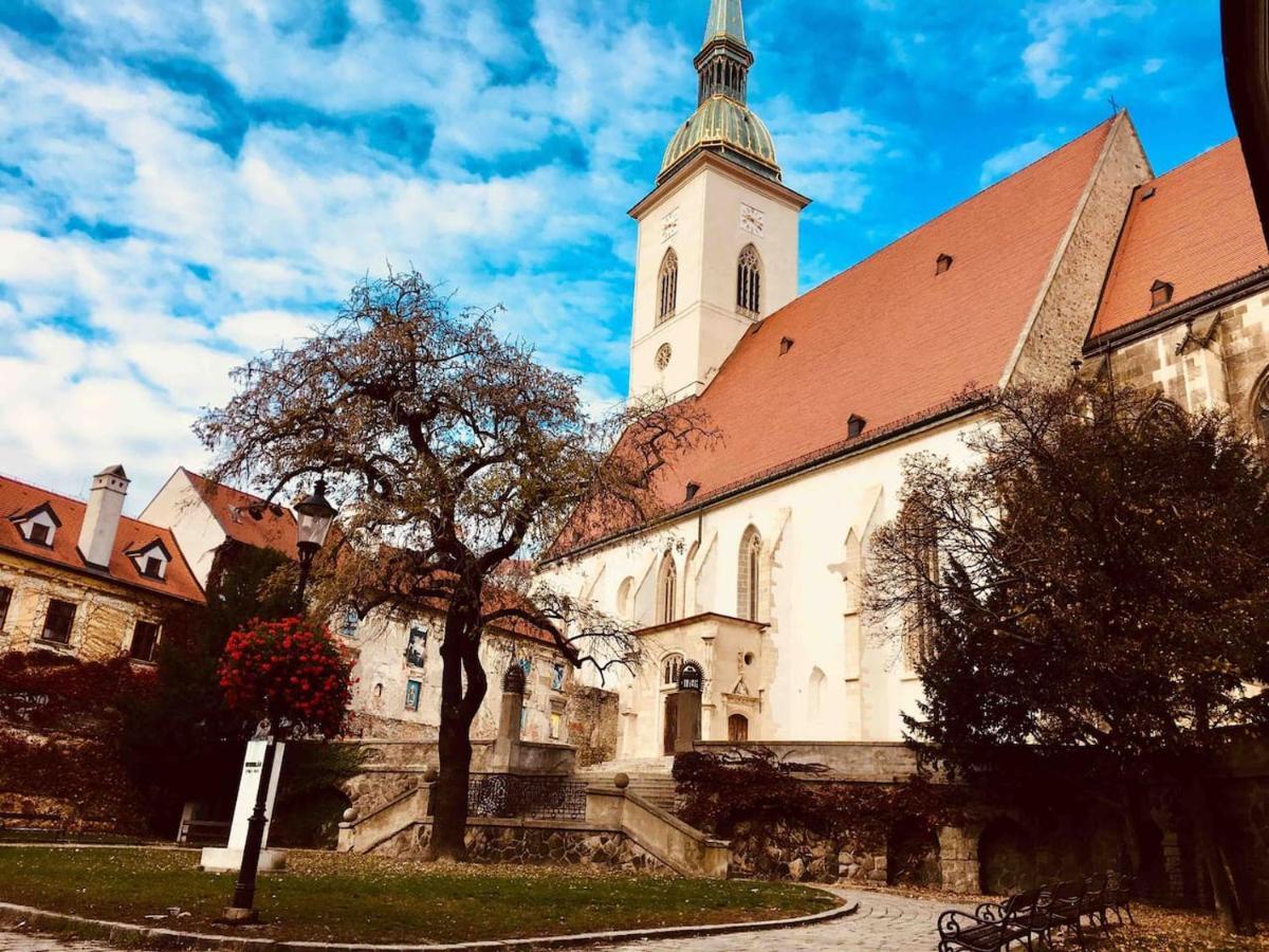 Second Home In Heart Of Pressburg Exterior foto