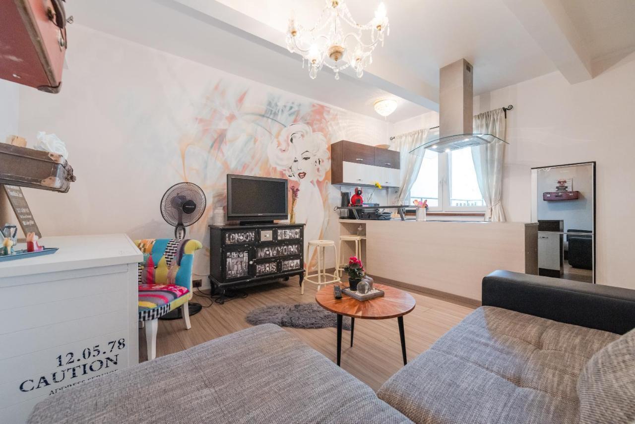 Second Home In Heart Of Pressburg Exterior foto
